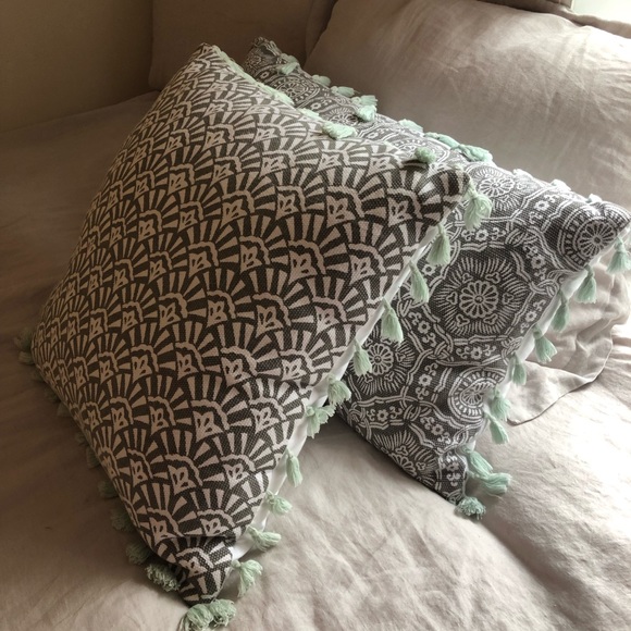 Anthropologie throw pillows!! - Picture 4 of 4